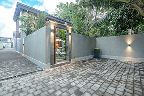 Contemporary 5BR Villa , AC, Water Filter