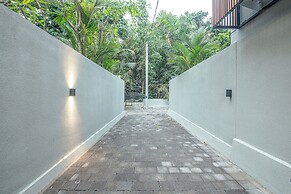 Contemporary 5BR Villa , AC, Water Filter