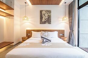 Contemporary 5BR Villa , AC, Water Filter