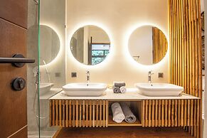 Contemporary 5BR Villa , AC, Water Filter