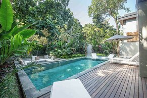 Contemporary 5BR Villa , AC, Water Filter