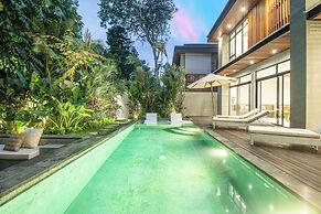 Contemporary 5BR Villa , AC, Water Filter