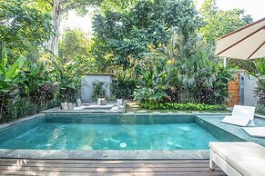 Contemporary 5BR Villa , AC, Water Filter