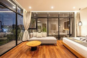 Luxe 6BR Villa, 400m From Canggu, Water Filter
