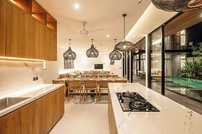 Luxe 6BR Villa, 400m From Canggu, Water Filter