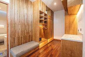 Luxe 6BR Villa, 400m From Canggu, Water Filter