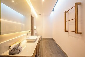 Luxe 6BR Villa, 400m From Canggu, Water Filter