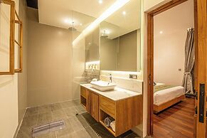 Luxe 6BR Villa, 400m From Canggu, Water Filter