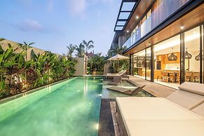 Luxe 6BR Villa, 400m From Canggu, Water Filter