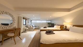 Tropical Poolside Villa SGB4