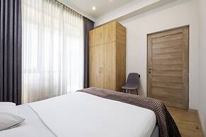 Apartments by Luxe Group DE114