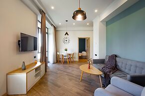 Apartments by Luxe Group DE114