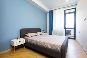 Apartments by Luxe Group DE114