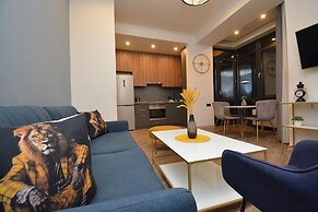 Apartments by Luxe Group DE114