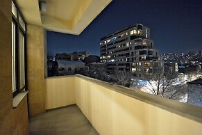 Apartments by Luxe Group DE114