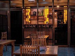ROYAL CROWN HOTEL