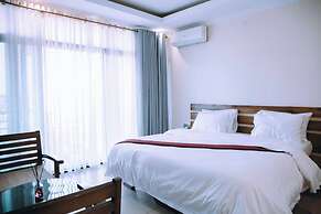 ROYAL CROWN HOTEL