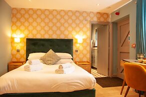 Cowdray Arms