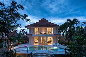 4Bed PoolVillaSteps from the Beach KBR34