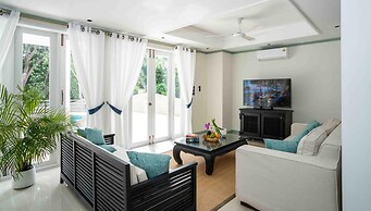 4Bed PoolVillaSteps from the Beach KBR34