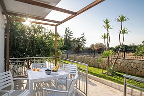 Ariadni apartments & suites