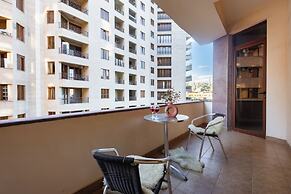 Apartment by Luxe Group DI8210