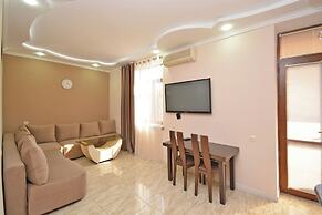 Apartment by Luxe Group AM104
