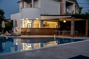 Odysseas Studios with Private Pool