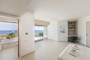 Protaras Seafront Villa Alemar