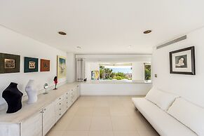 Protaras Seafront Villa Alemar