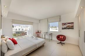 Protaras Seafront Villa Alemar