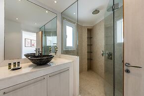 Protaras Seafront Villa Alemar