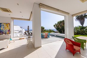Protaras Seafront Villa Alemar