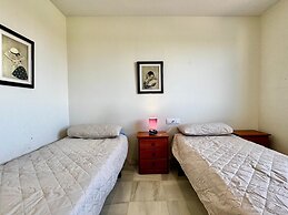 Nice Apartment With Shared Pool