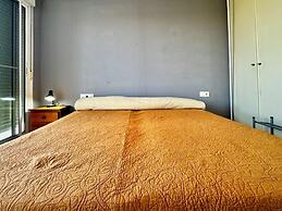 Nice Apartment With Shared Pool