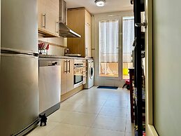 Nice Apartment With Shared Pool