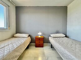 Nice Apartment With Shared Pool