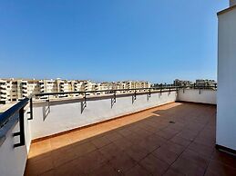 Nice Apartment With Shared Pool