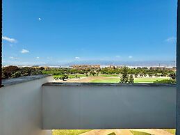 Nice Apartment With Shared Pool