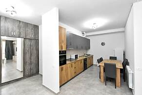 Apartment by Luxe Group DI412