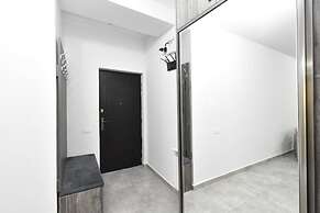 Apartment by Luxe Group DI412