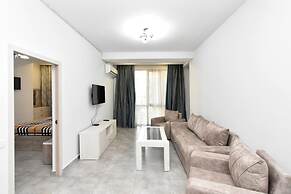 Apartment by Luxe Group DI412