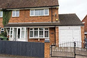 House - Sleeps 10 - Parking - Stn Close