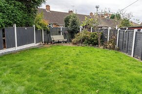 House - Sleeps 10 - Parking - Stn Close