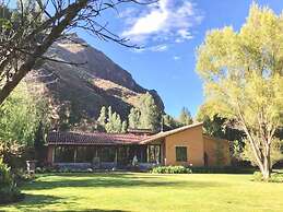 w Peaceful 4BR Villa With Nature View