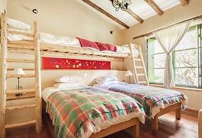 w Peaceful 4BR Villa With Nature View