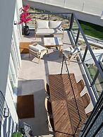 Residencial Breeze 1A by Bookaparadise