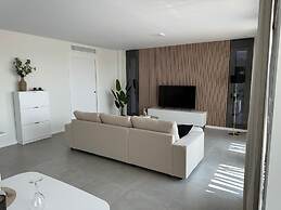 Resort Seascape Villa 8 by Bookaparadise