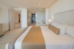 Beachfront Elegance at Las Palomas