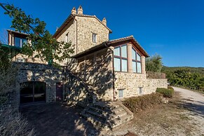 Apartment With Terrace in Assisi